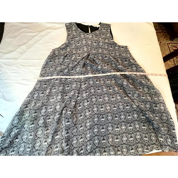 BCBG Womens A-Line Dress Round Neck Geometric Back Keyhole Black White Size M - Picture 6 of 9